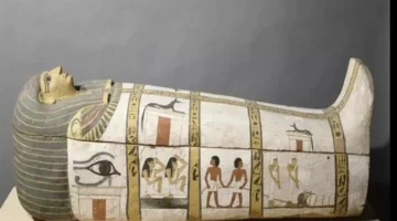 قسم الآثار المصرية في متحف اللوفر يتعرض لخسائر كبيرة بتلف 400 كتاب بسبب تسرب المياه 1